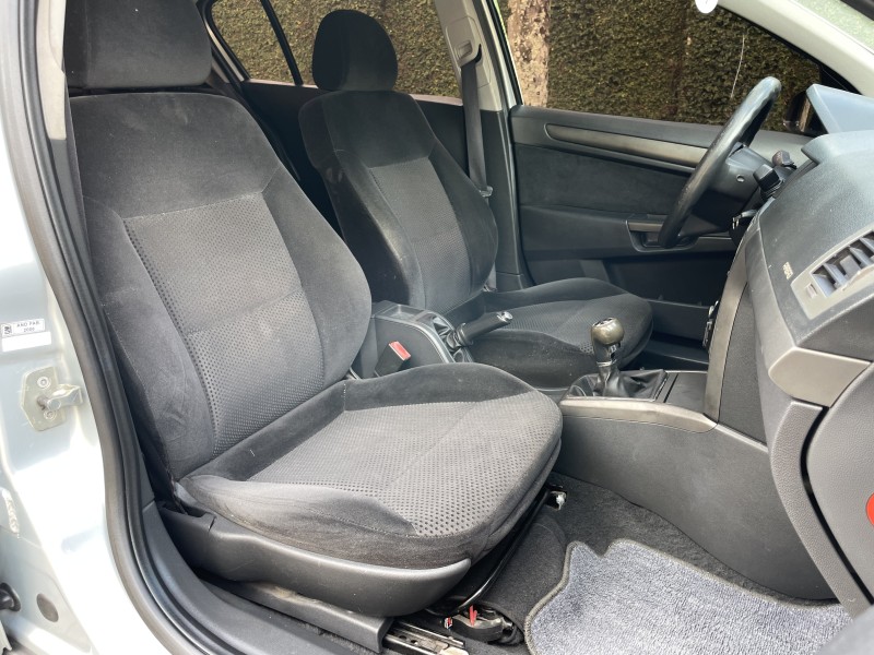 VECTRA 2.0 MPFI GT HATCH 8V FLEX 4P MANUAL - 2009 - CAXIAS DO SUL