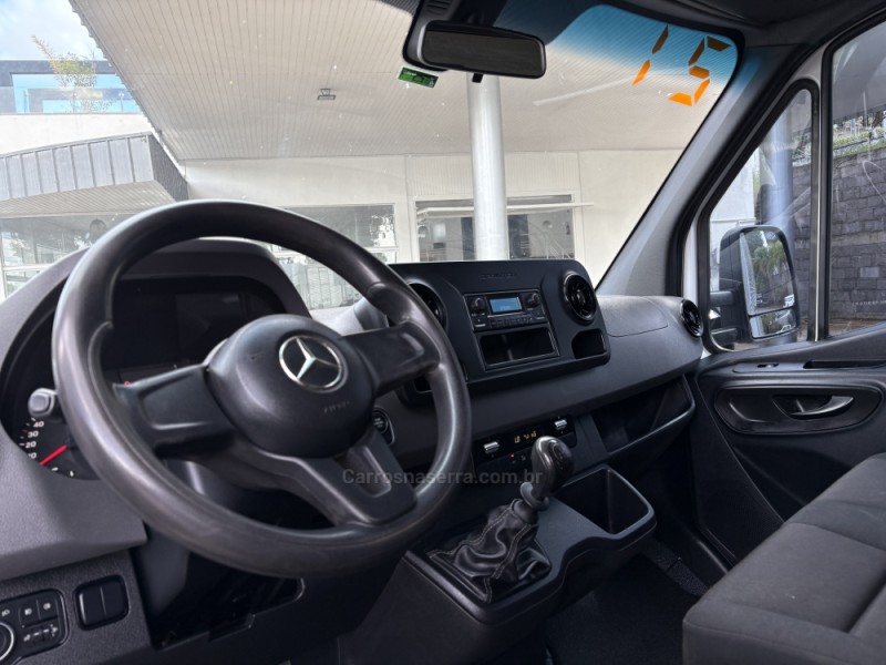 SPRINTER 2.2 CHASSI 516 LONGO DIESEL 3P MANUAL - 2021 - FARROUPILHA