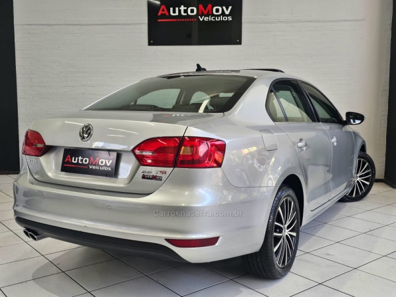 JETTA 2.0 TSI HIGHLINE 211CV GASOLINA 4P DSG - 2014 - CAXIAS DO SUL