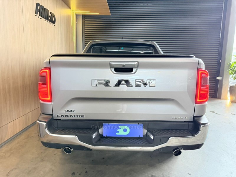 RAMPAGE 2.0 HURRICANE LARAMIE 4 4X4 TURBO GASOLINA 4P AUTOMÁTICO - 2025 - LAJEADO