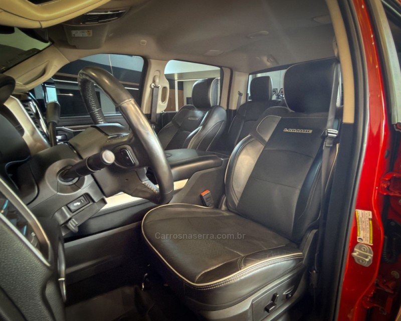 2500 LARAMIE 6.7 CD 4X4 TDI DIESEL 4P AUTOMÁTICA - 2021 - GARIBALDI