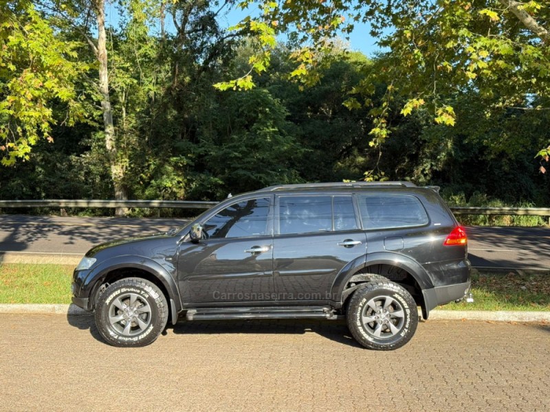PAJERO DAKAR 3.2 HPE 4X4 7 LUGARES 16V TURBO INTERCOOLER DIESEL 4P AUTOMÁTICO - 2013 - DOIS IRMãOS