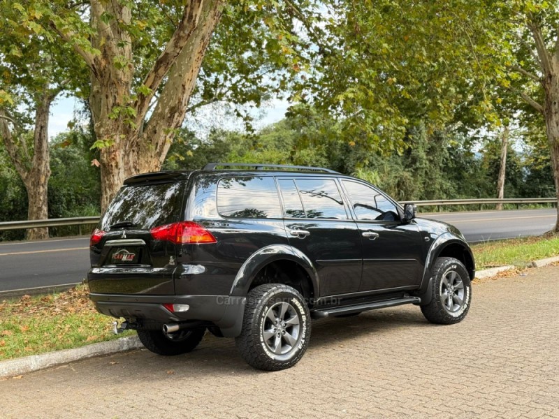 PAJERO DAKAR 3.2 HPE 4X4 7 LUGARES 16V TURBO INTERCOOLER DIESEL 4P AUTOMÁTICO - 2013 - DOIS IRMãOS