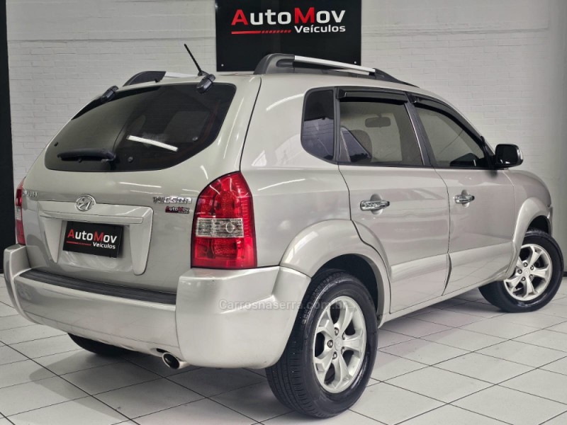 TUCSON 2.0 MPFI GL 16V 142CV 2WD GASOLINA 4P MANUAL - 2009 - CAXIAS DO SUL