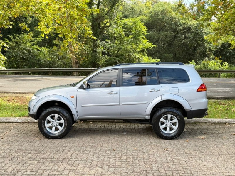 PAJERO DAKAR 3.2 HPE 4X4 7 LUGARES 16V TURBO INTERCOOLER DIESEL 4P AUTOMÁTICO - 2012 - DOIS IRMãOS