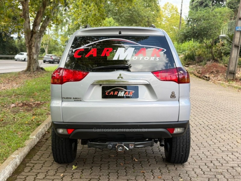 PAJERO DAKAR 3.2 HPE 4X4 7 LUGARES 16V TURBO INTERCOOLER DIESEL 4P AUTOMÁTICO - 2012 - DOIS IRMãOS