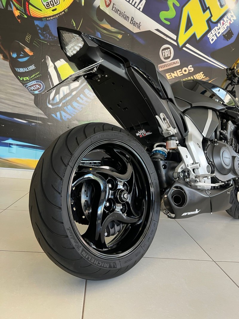 CB 1000R BLACK EDITION ABS - 2014 - PASSO FUNDO