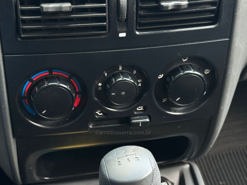 SIENA 1.0 MPI EL CELEBRATION 8V FLEX 4P MANUAL - 2011 - FARROUPILHA