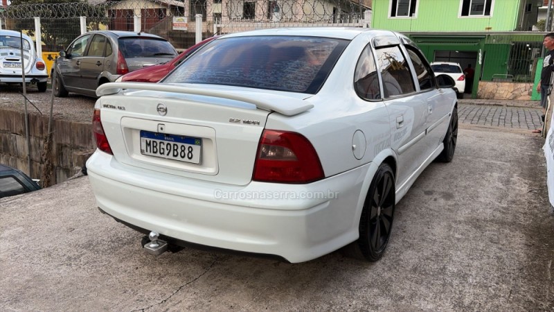 VECTRA 2.2 MPFI GLS 8V GASOLINA 4P MANUAL - 2000 - CAXIAS DO SUL