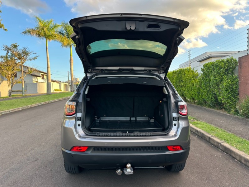 COMPASS 2.0 16V DIESEL LONGITUDE 4X4 AUTOMÁTICO - 2017 - SãO LEOPOLDO