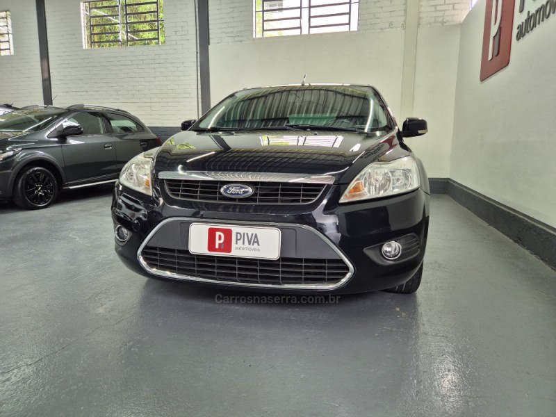 FOCUS 1.6 GLX 16V FLEX 4P MANUAL - 2013 - GARIBALDI