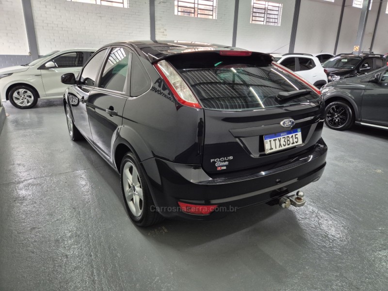 FOCUS 1.6 GLX 16V FLEX 4P MANUAL - 2013 - GARIBALDI