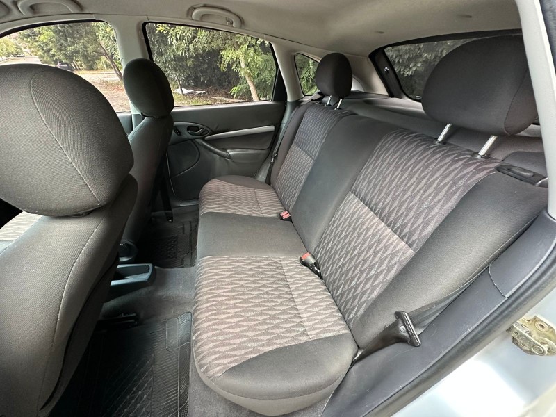 FOCUS 1.6 GLX 8V GASOLINA 4P MANUAL - 2005 - CAXIAS DO SUL