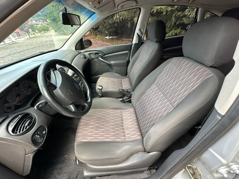FOCUS 1.6 GLX 8V GASOLINA 4P MANUAL - 2005 - CAXIAS DO SUL