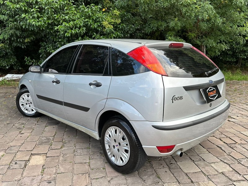 FOCUS 1.6 GLX 8V GASOLINA 4P MANUAL - 2005 - CAXIAS DO SUL