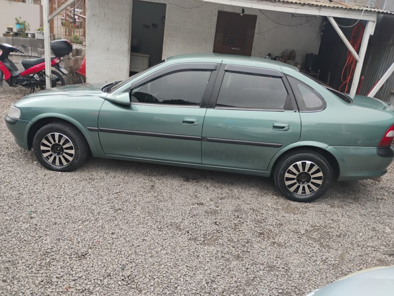 VECTRA 2.2 MPFI GLS 8V GASOLINA 4P MANUAL - 1999 - CAXIAS DO SUL