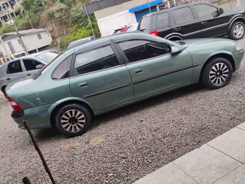 VECTRA 2.2 MPFI GLS 8V GASOLINA 4P MANUAL - 1999 - CAXIAS DO SUL