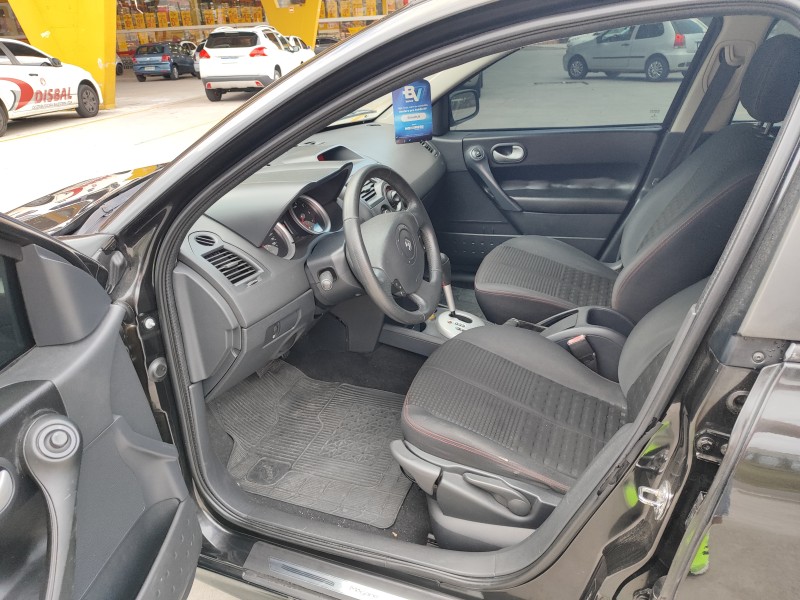 MÉGANE 2.0 EXTREME SEDAN 16V GASOLINA 4P AUTOMÁTICO - 2010 - FARROUPILHA