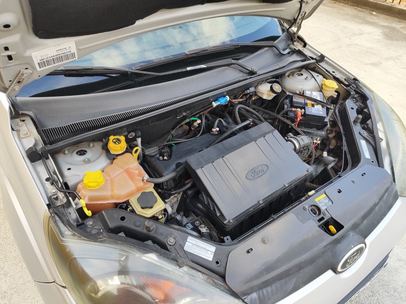 FIESTA 1.0 MPI CLASS 8V FLEX 4P MANUAL - 2013 - FARROUPILHA