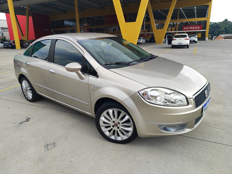 LINEA 1.9 MPI ABSOLUTE 16V FLEX 4P AUTOMATIZADO - 2011 - FARROUPILHA