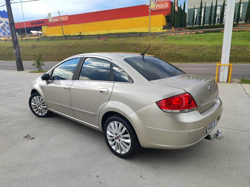 LINEA 1.9 MPI ABSOLUTE 16V FLEX 4P AUTOMATIZADO - 2011 - FARROUPILHA