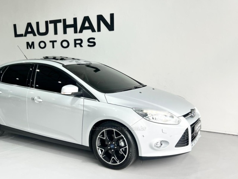 FOCUS 2.0 TITANIUM SEDAN 16V FLEX 4P AUTOMÁTICO - 2014 - NOVO HAMBURGO