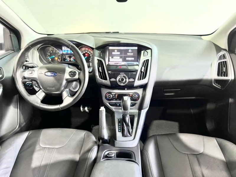 FOCUS 2.0 TITANIUM SEDAN 16V FLEX 4P AUTOMÁTICO - 2014 - NOVO HAMBURGO