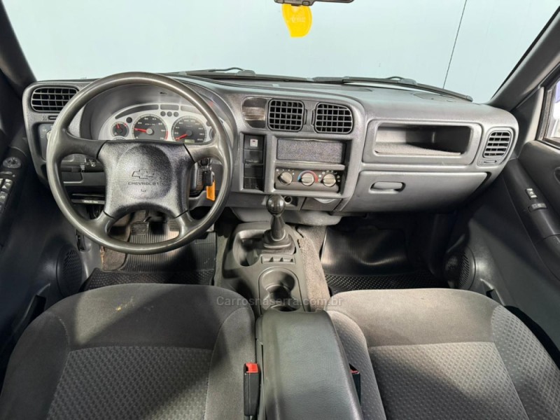 S10 2.4 ADVANTAGE 4X2 CD 8V FLEX 4P MANUAL - 2006 - VACARIA