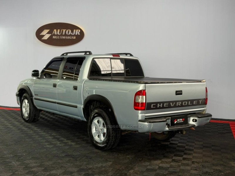 S10 2.4 ADVANTAGE 4X2 CD 8V FLEX 4P MANUAL - 2006 - VACARIA