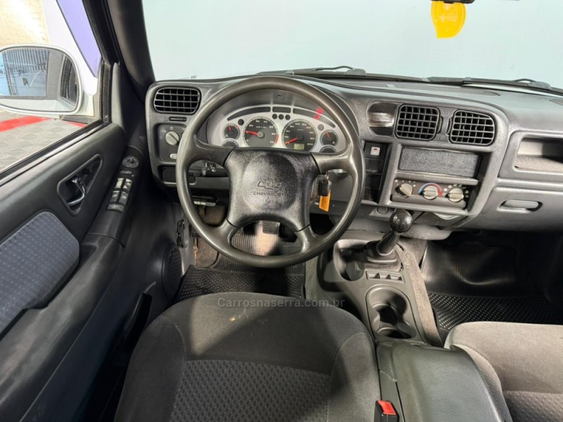 S10 2.4 ADVANTAGE 4X2 CD 8V FLEX 4P MANUAL - 2006 - VACARIA