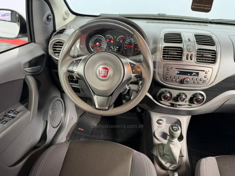 GRAND SIENA 1.6 MPI ESSENCE 16V FLEX 4P MANUAL - 2015 - VACARIA