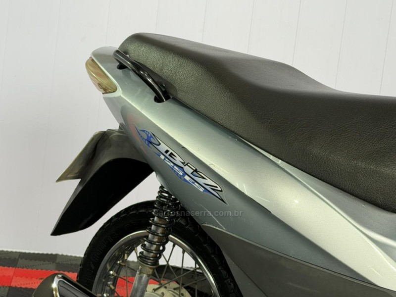 BIZ 125 ES - 2007 - VACARIA