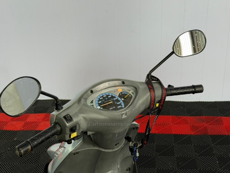 BIZ 125 ES - 2007 - VACARIA