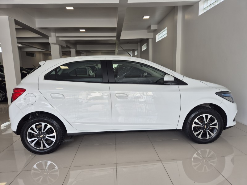 ONIX 1.4 MPFI LTZ 8V FLEX 4P MANUAL - 2015 - BENTO GONçALVES