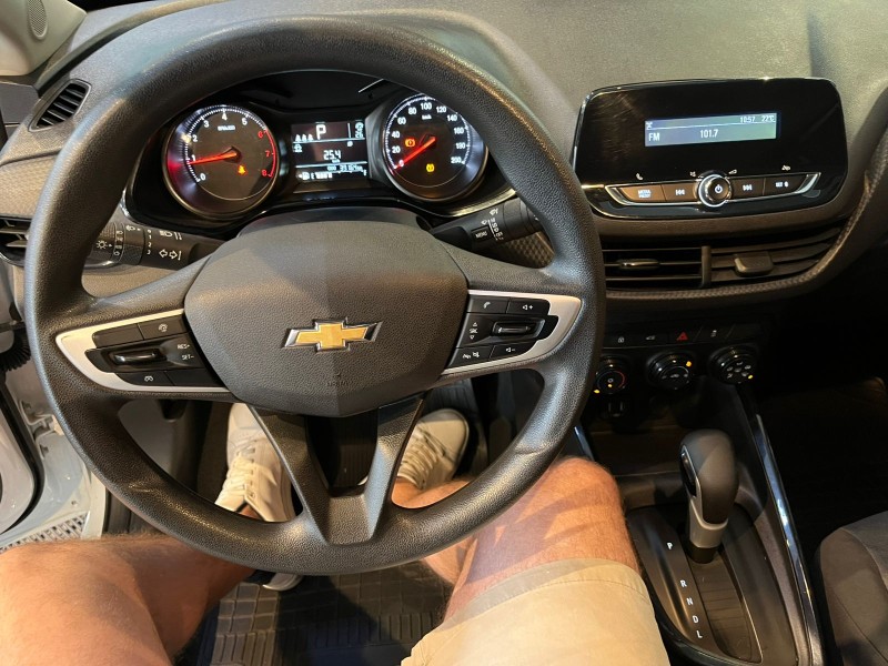 ONIX 1.0 PLUS 12V TURBO 4P AUTOMÁTICO - 2020 - ANTôNIO PRADO