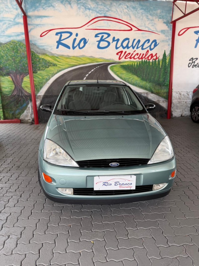 FOCUS 1.8 16V GASOLINA 4P MANUAL - 2001 - CAXIAS DO SUL
