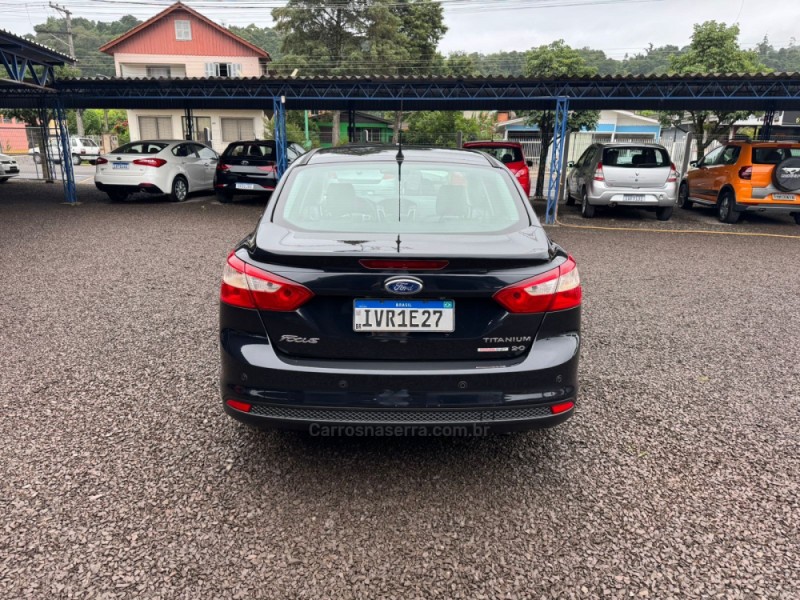 FOCUS 2.0 TITANIUM SEDAN 16V FLEX 4P AUTOMÁTICO - 2015 - IGREJINHA