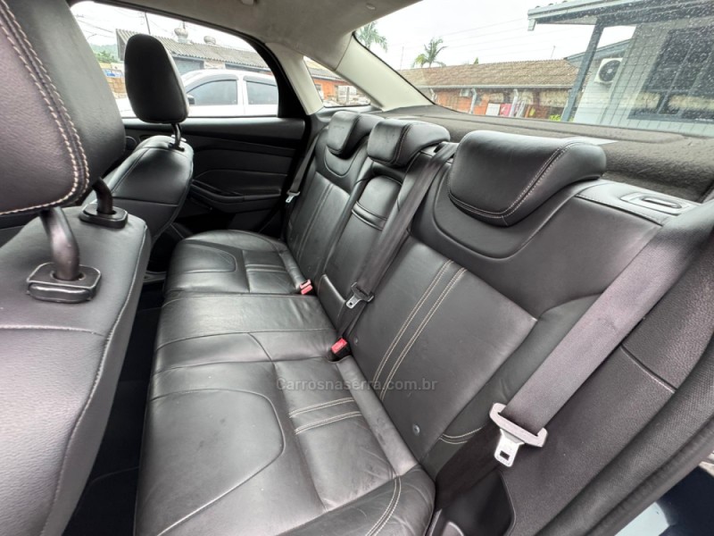 FOCUS 2.0 TITANIUM SEDAN 16V FLEX 4P AUTOMÁTICO - 2015 - IGREJINHA