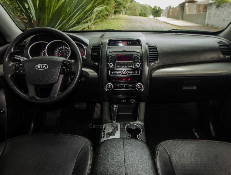 SORENTO 2.4 EX2 4X2 16V GASOLINA 4P AUTOMÁTICO - 2012 - NOVO HAMBURGO