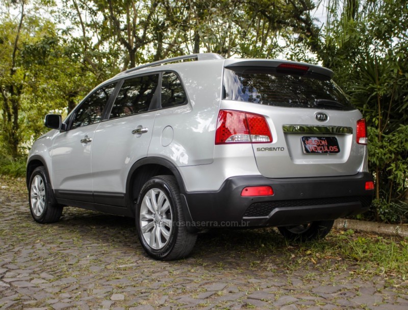 SORENTO 2.4 EX2 4X2 16V GASOLINA 4P AUTOMÁTICO - 2012 - NOVO HAMBURGO