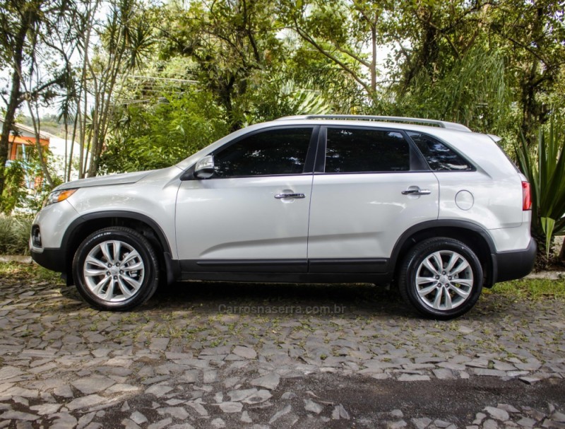 SORENTO 2.4 EX2 4X2 16V GASOLINA 4P AUTOMÁTICO - 2012 - NOVO HAMBURGO