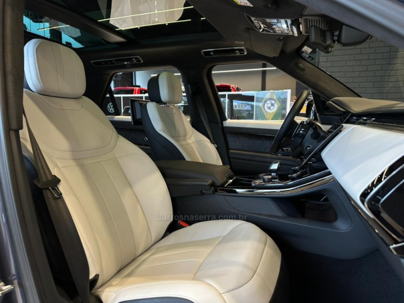 RANGE ROVER 4.4 HSE 4X4 V8 32V GASOLINA 4P AUTOMÁTICO - 2023 - CAXIAS DO SUL