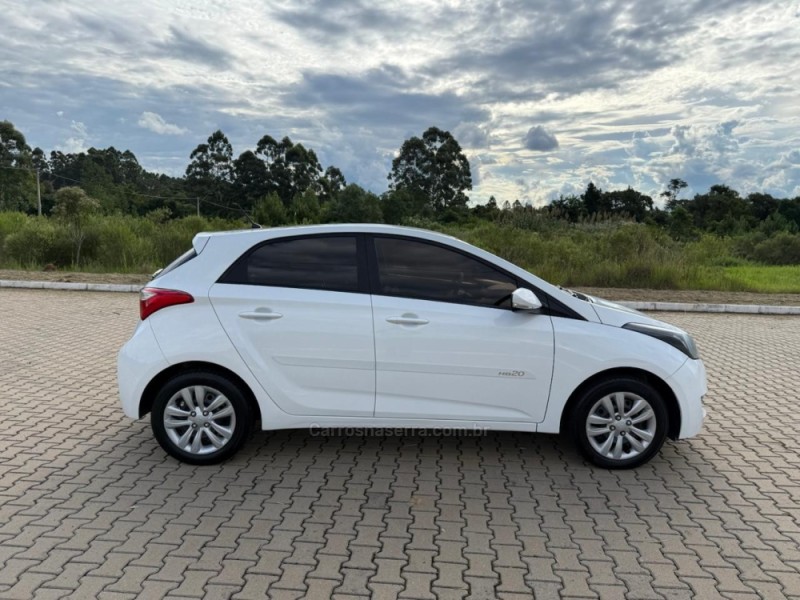 HB20 1.6 COMFORT PLUS 16V FLEX 4P AUTOMÁTICO - 2016 - IVOTI