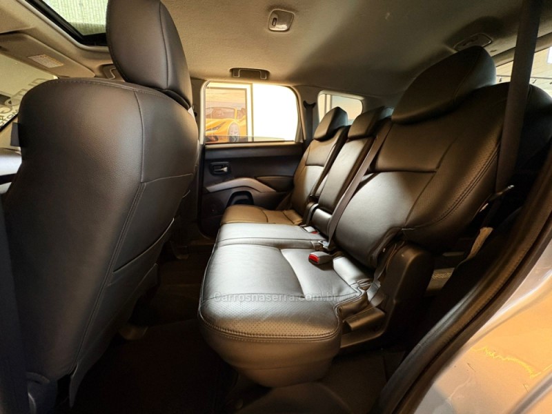 OUTLANDER 3.0 GT4 4X4 V6 24V GASOLINA 4P AUTOMÁTICO - 2011 - CAMPO BOM