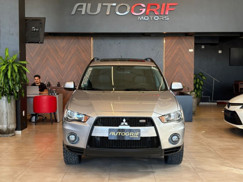 OUTLANDER 3.0 GT4 4X4 V6 24V GASOLINA 4P AUTOMÁTICO - 2011 - CAMPO BOM