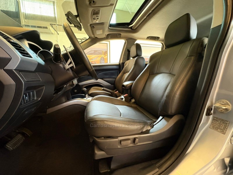 OUTLANDER 3.0 GT4 4X4 V6 24V GASOLINA 4P AUTOMÁTICO - 2011 - CAMPO BOM