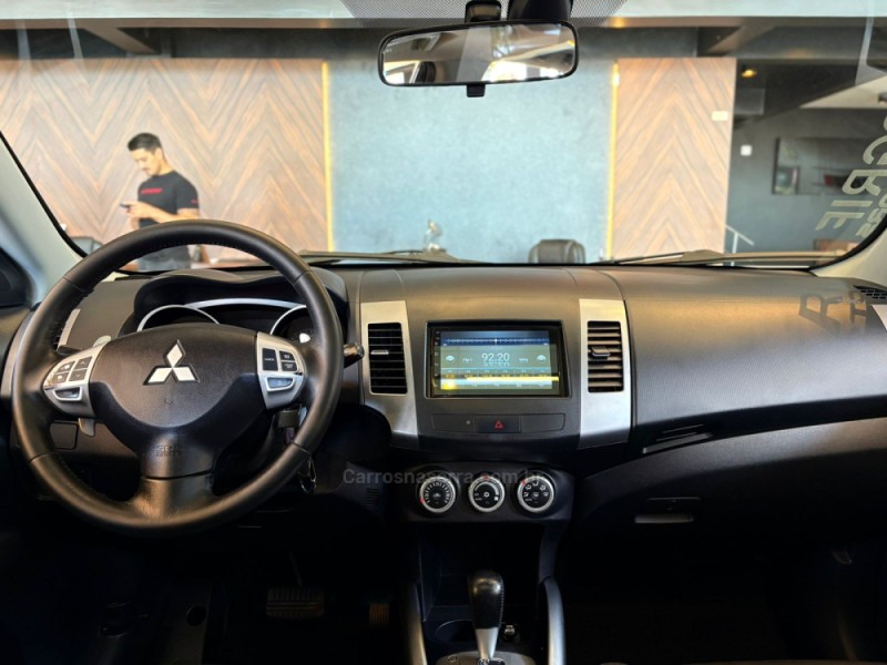 OUTLANDER 3.0 GT4 4X4 V6 24V GASOLINA 4P AUTOMÁTICO - 2011 - CAMPO BOM