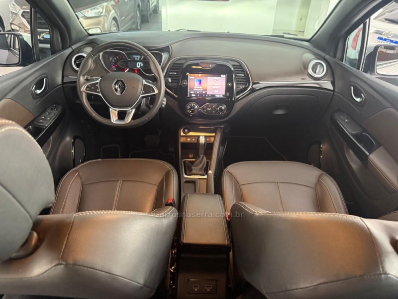 CAPTUR 1.3 ICONIC 16V TURBO FLEX 4P AUTOMÁTICO - 2022 - NOVO HAMBURGO