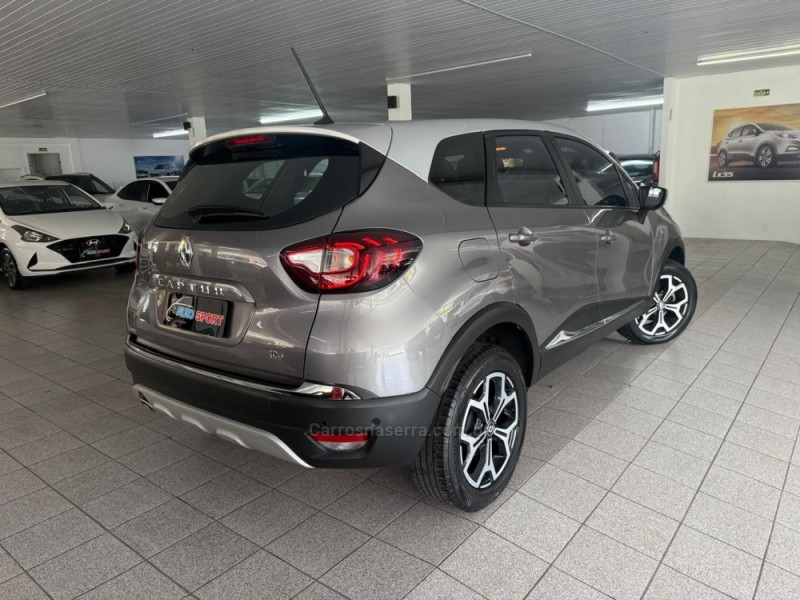 CAPTUR 1.3 ICONIC 16V TURBO FLEX 4P AUTOMÁTICO - 2022 - NOVO HAMBURGO