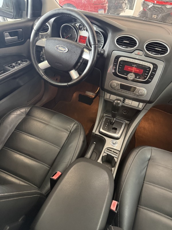 FOCUS 2.0 GHIA 16V GASOLINA 4P AUTOMÁTICO - 2009 - FARROUPILHA